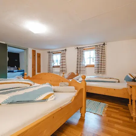 Alte Sahnealm By Interhome 홀레르스바흐 임 핀츠가우